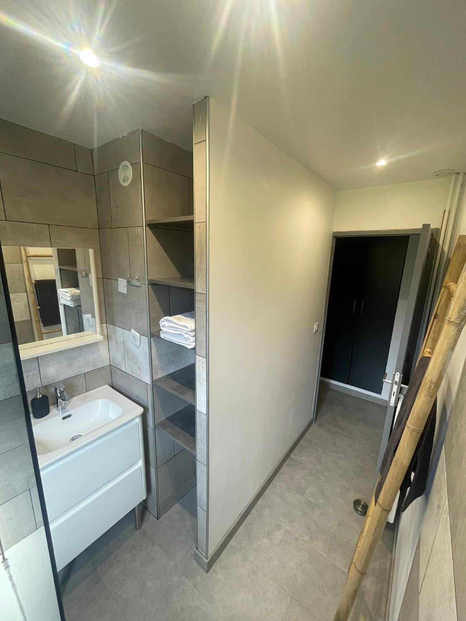 Chambre Avec Salle D'Eau Privee Dans Appartement Partage 200 M Du Tram مونبيلييه المظهر الخارجي الصورة